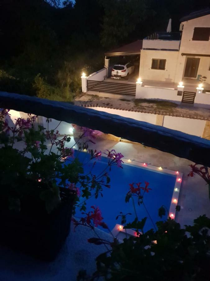 Apartments Villa Mimi Visnjan Ngoại thất bức ảnh